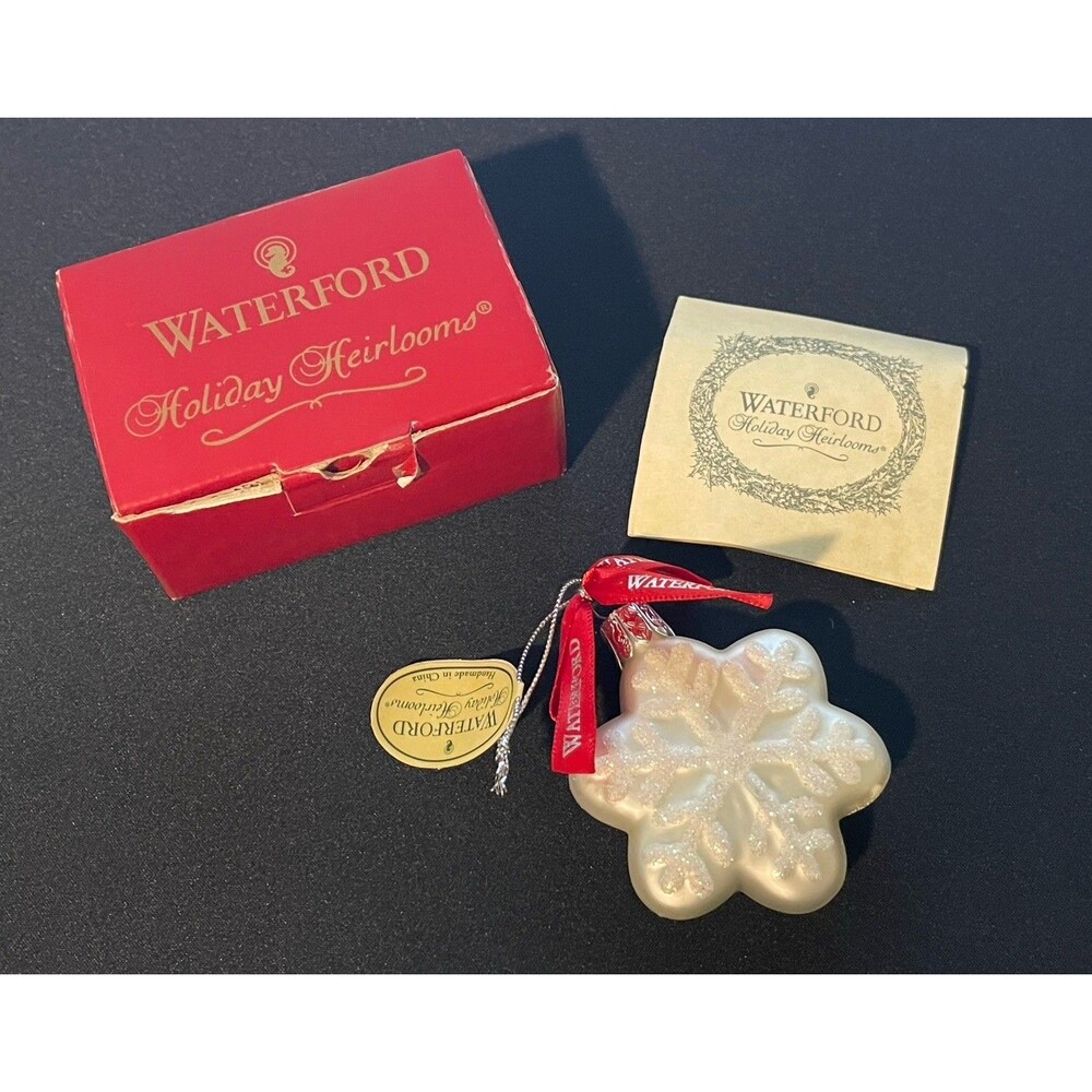 Waterford Holiday Heirlooms Glass White Glitter Snowflake Ornament Winter Wonder